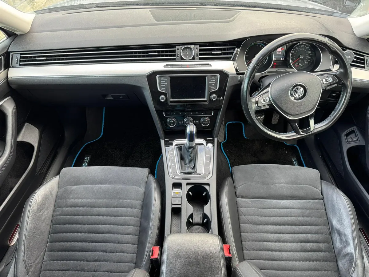 VOLKSWAGEN PASSAT 1.4 TSI GTE 5DR AUTO - Image 2