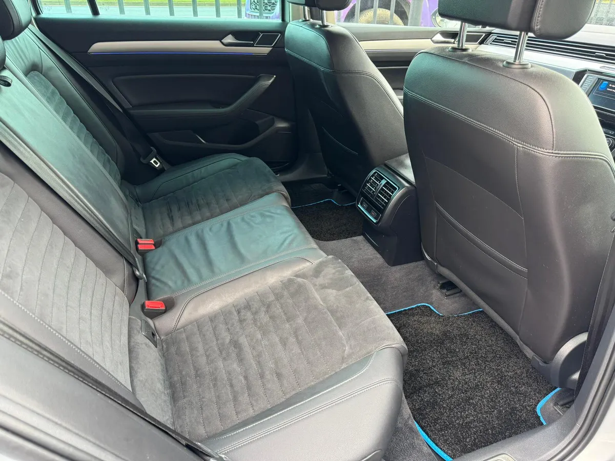 VOLKSWAGEN PASSAT 1.4 TSI GTE 5DR AUTO - Image 4