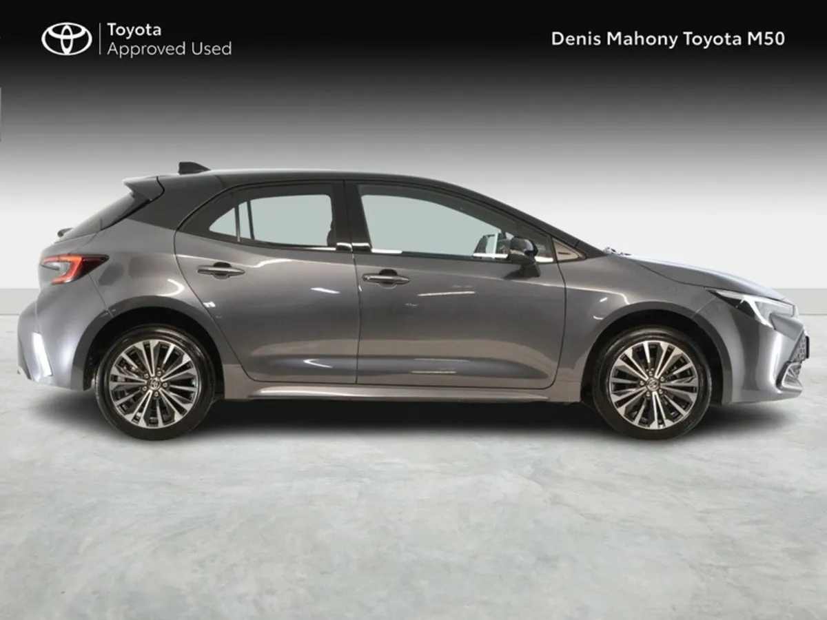 Toyota Corolla Hybrid Luna Sport Auto - Image 3