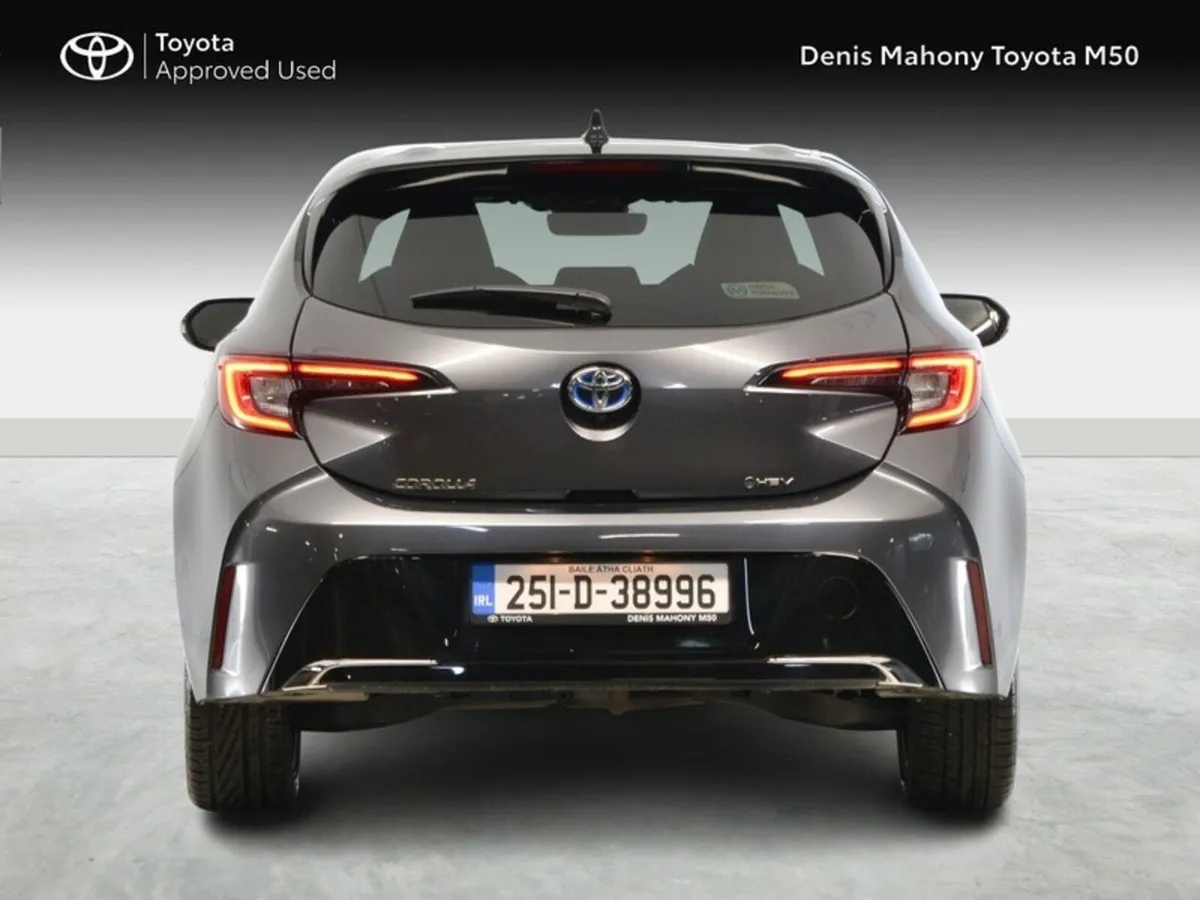 Toyota Corolla Hybrid Luna Sport Auto - Image 4