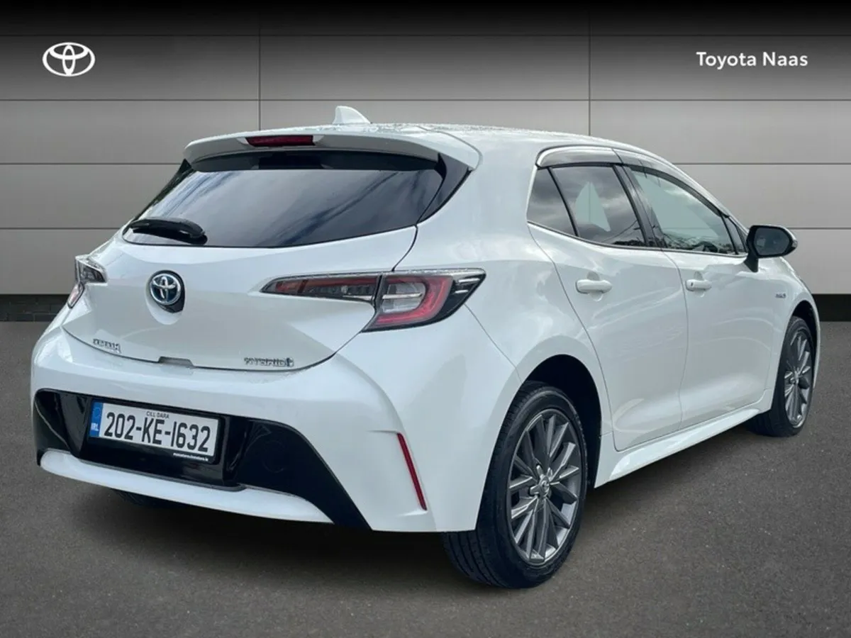 Toyota Corolla COROLLA HYBRID SOL H/B - Image 2