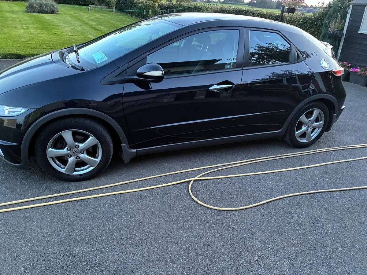 Honda Civic 2006 - Image 2