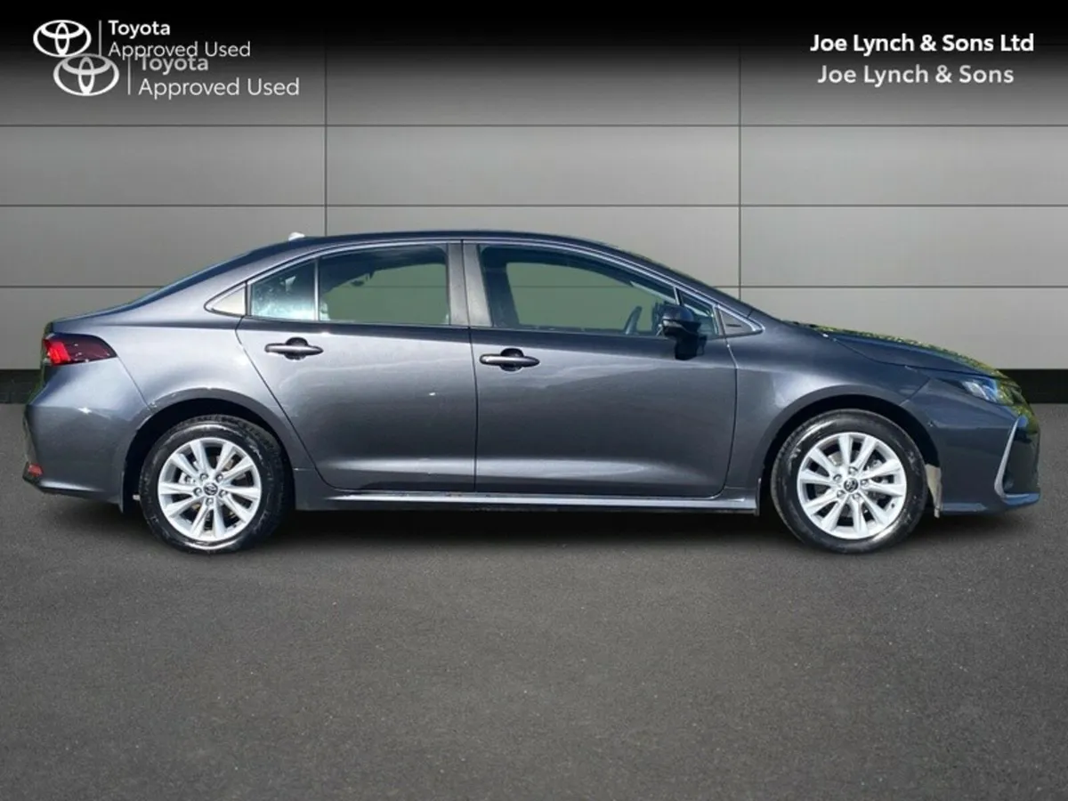 Toyota Corolla COROLLA LUNA SALOON - Image 3