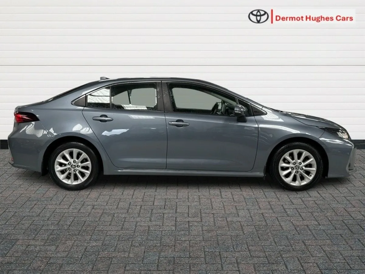 Toyota Corolla HYBRID LUNA 4DR AUTO - Image 3