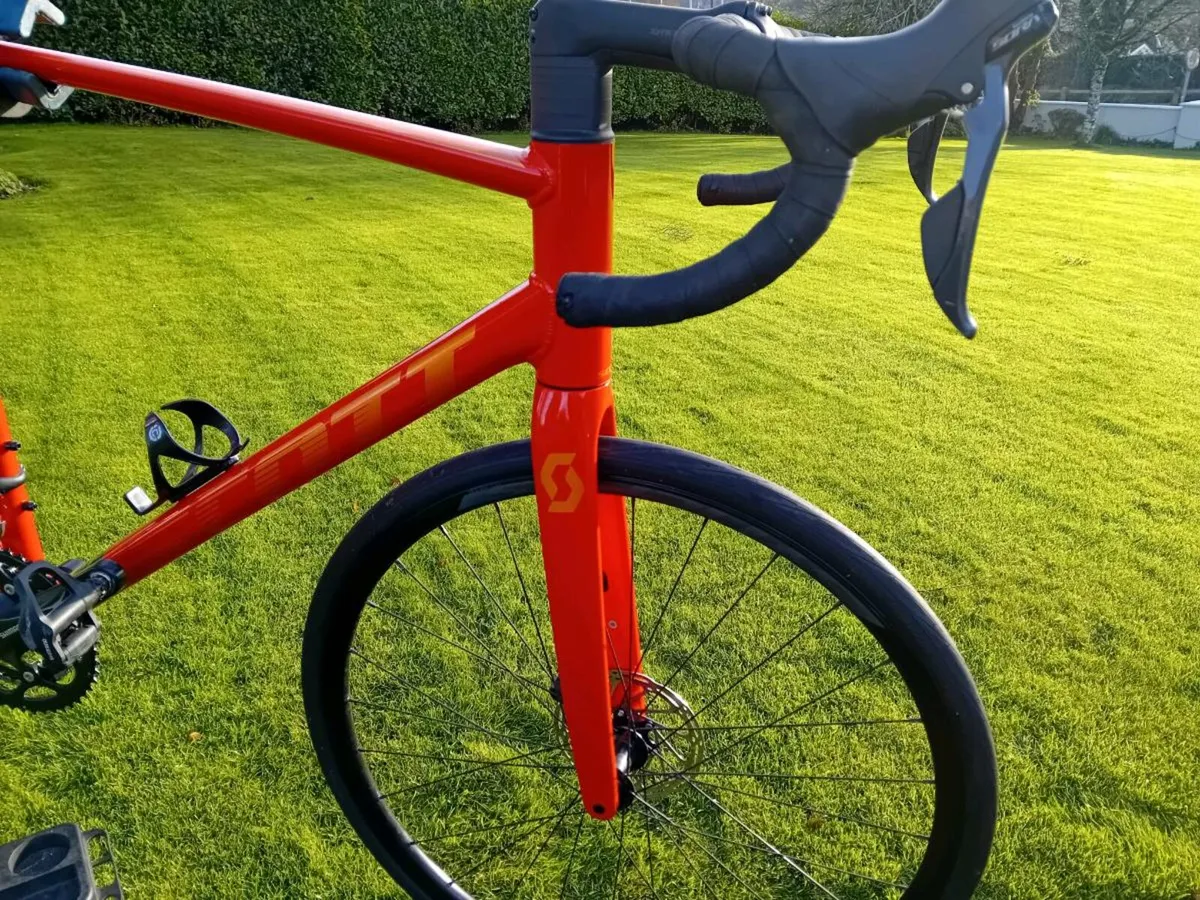 Scott Addict30 Gravel Bike - Image 1