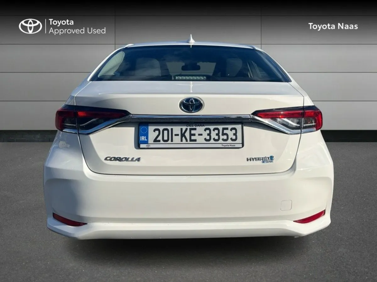 Toyota Corolla 1.8 HYBRID SALOON - Image 4