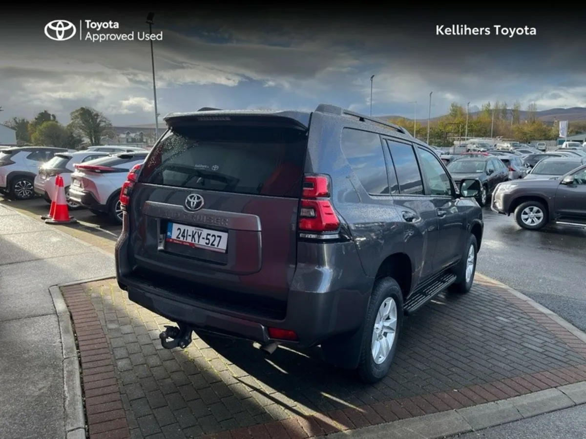 Toyota Land Cruiser LWB COMM A/T - Image 2