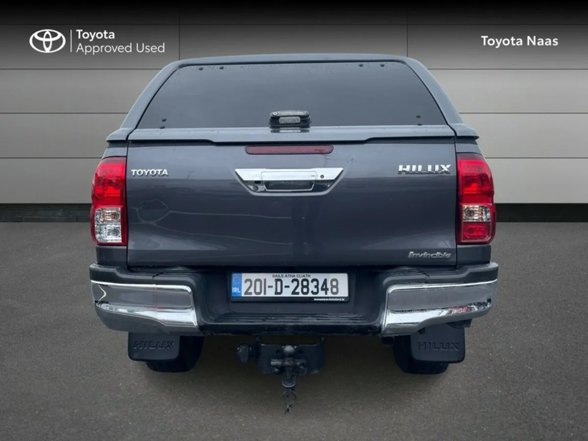 Toyota Hilux INVINCIBLE 4WD D-4D DCB E6 4 DOHC - Image 4