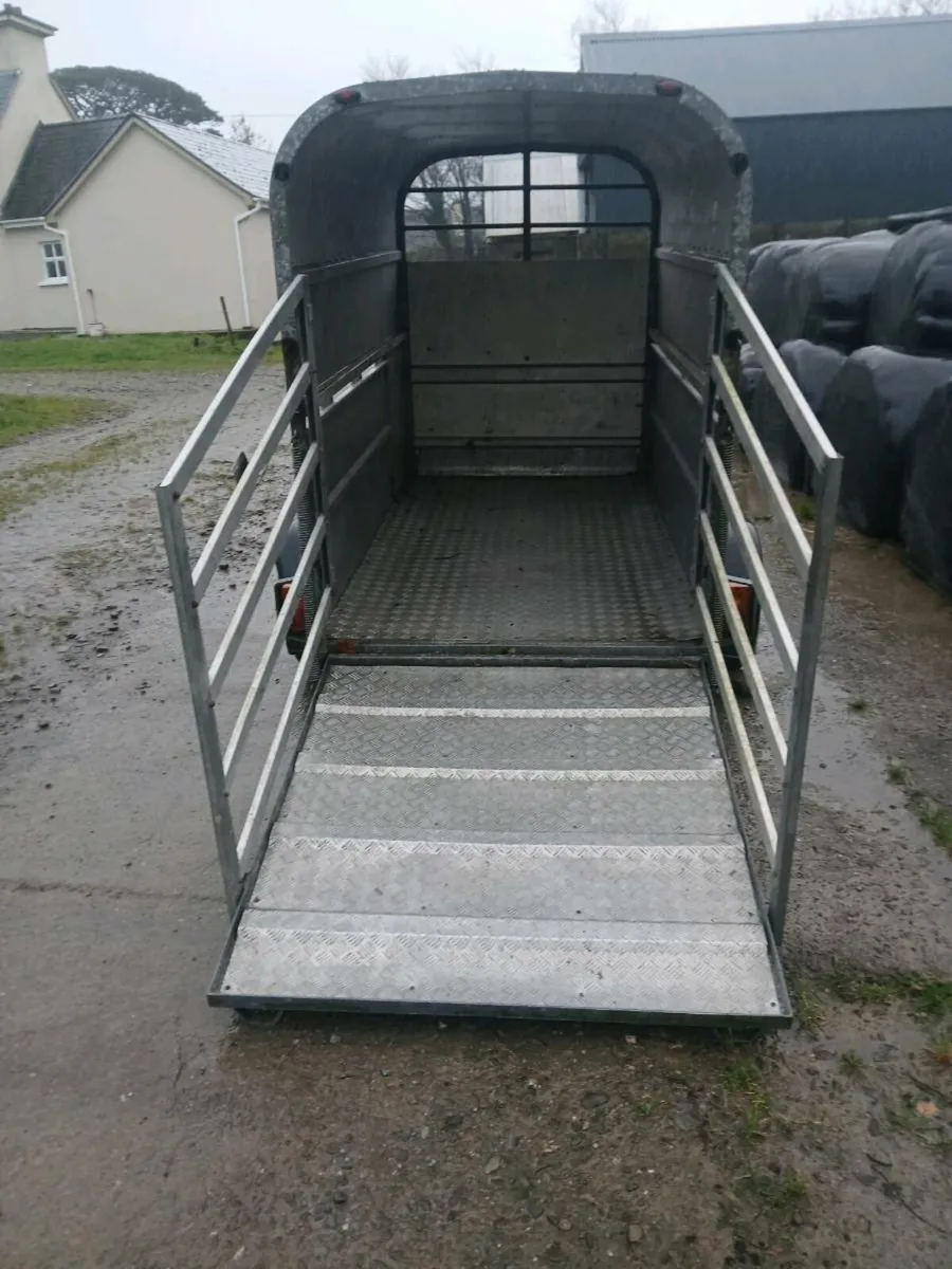 Murphy livestock trailer - Image 2