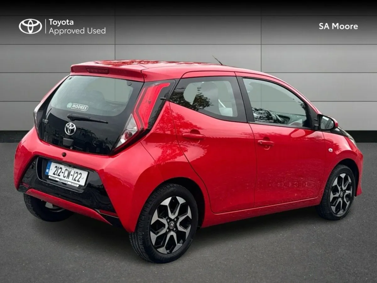Toyota Aygo 1.0 X-PLAY - Image 2