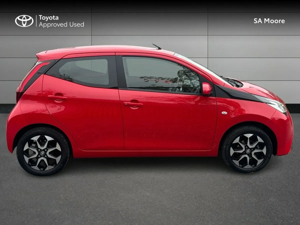 Toyota Aygo 1.0 X-PLAY - Image 3