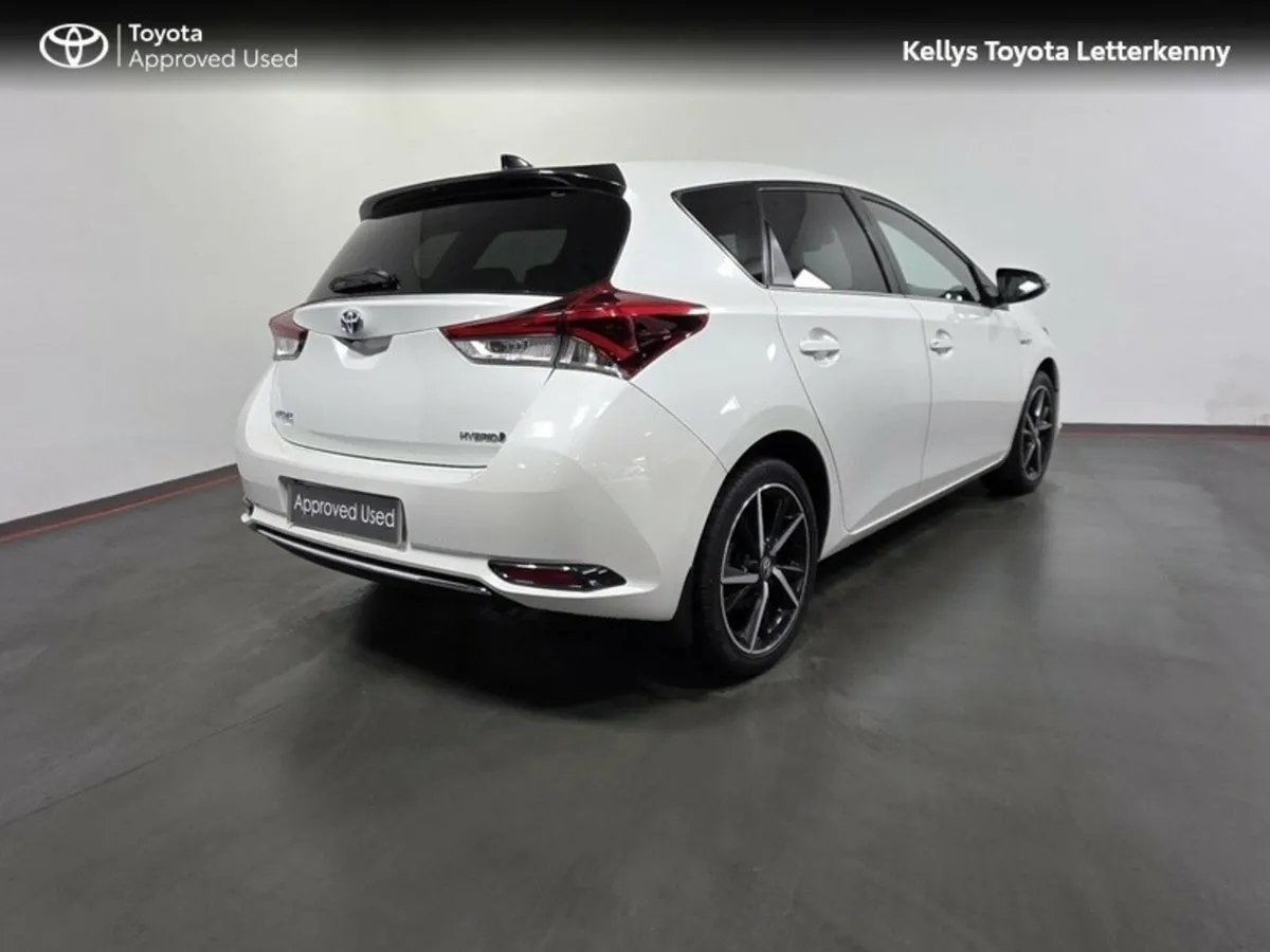 Toyota Auris AURIS HYBRID LUNA SPORT #100 - Image 2