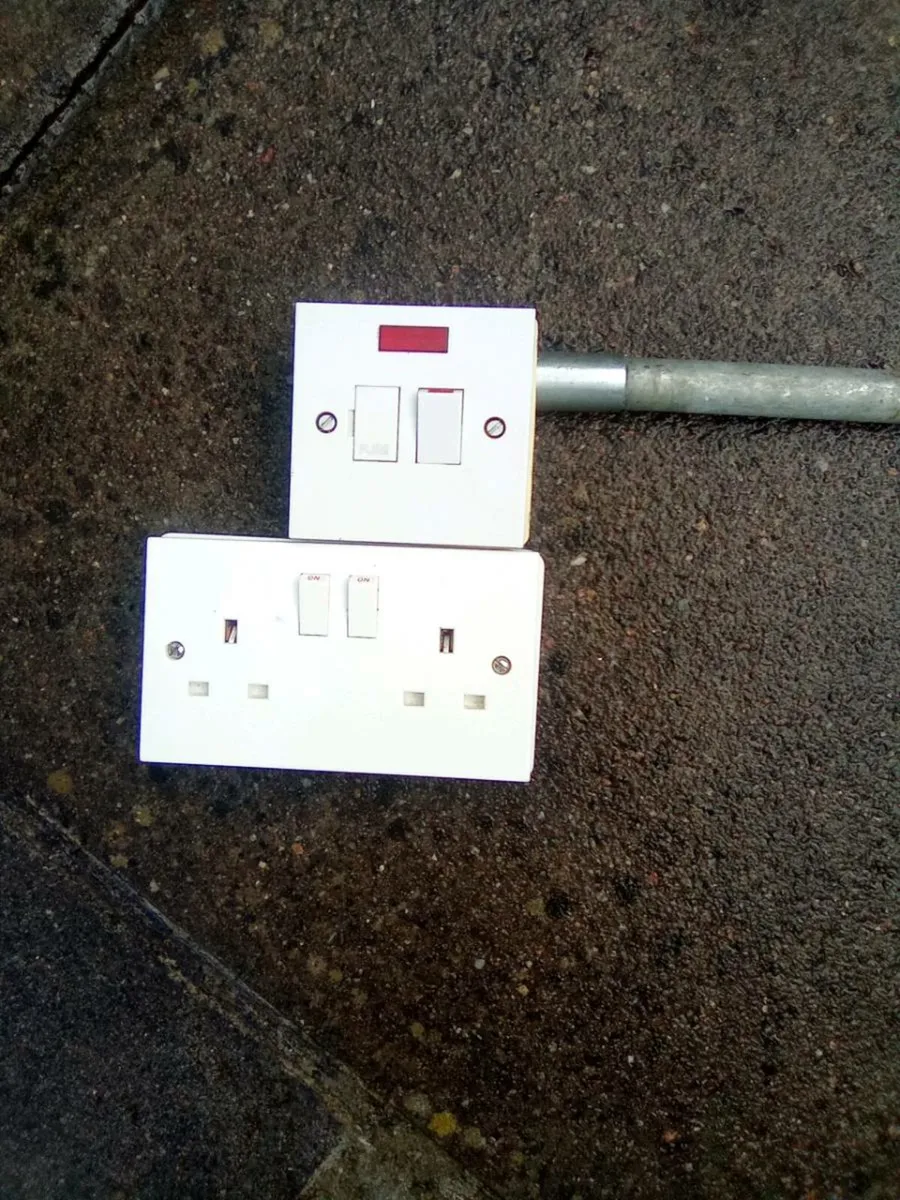 3. TWIN SOCKETS. AND. SWITCH. FITTED ONTO. CONDUIT - Image 2