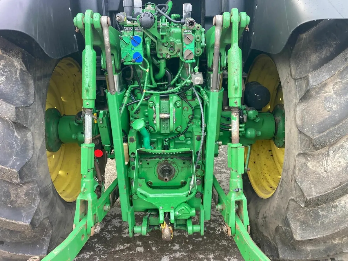 2015 John Deere 6150R - Image 3
