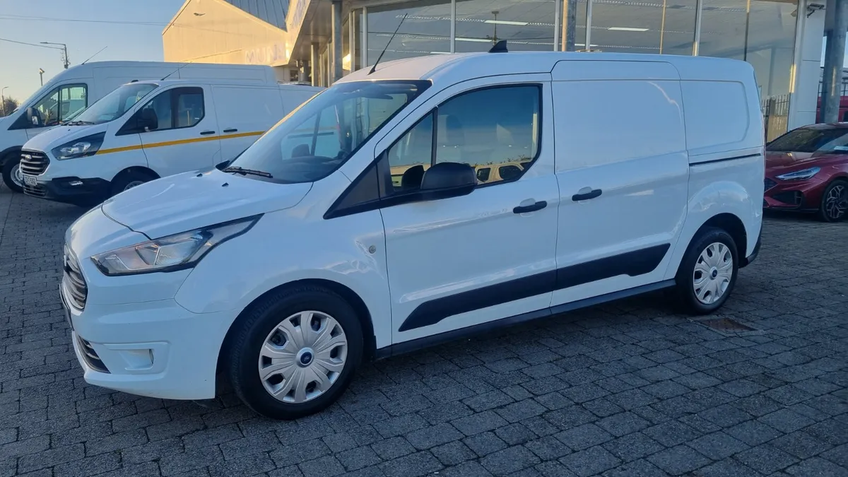 212 FORD CONNECT LWB TREND SPEC 5 SEAT CREWCAB VAN - Image 4