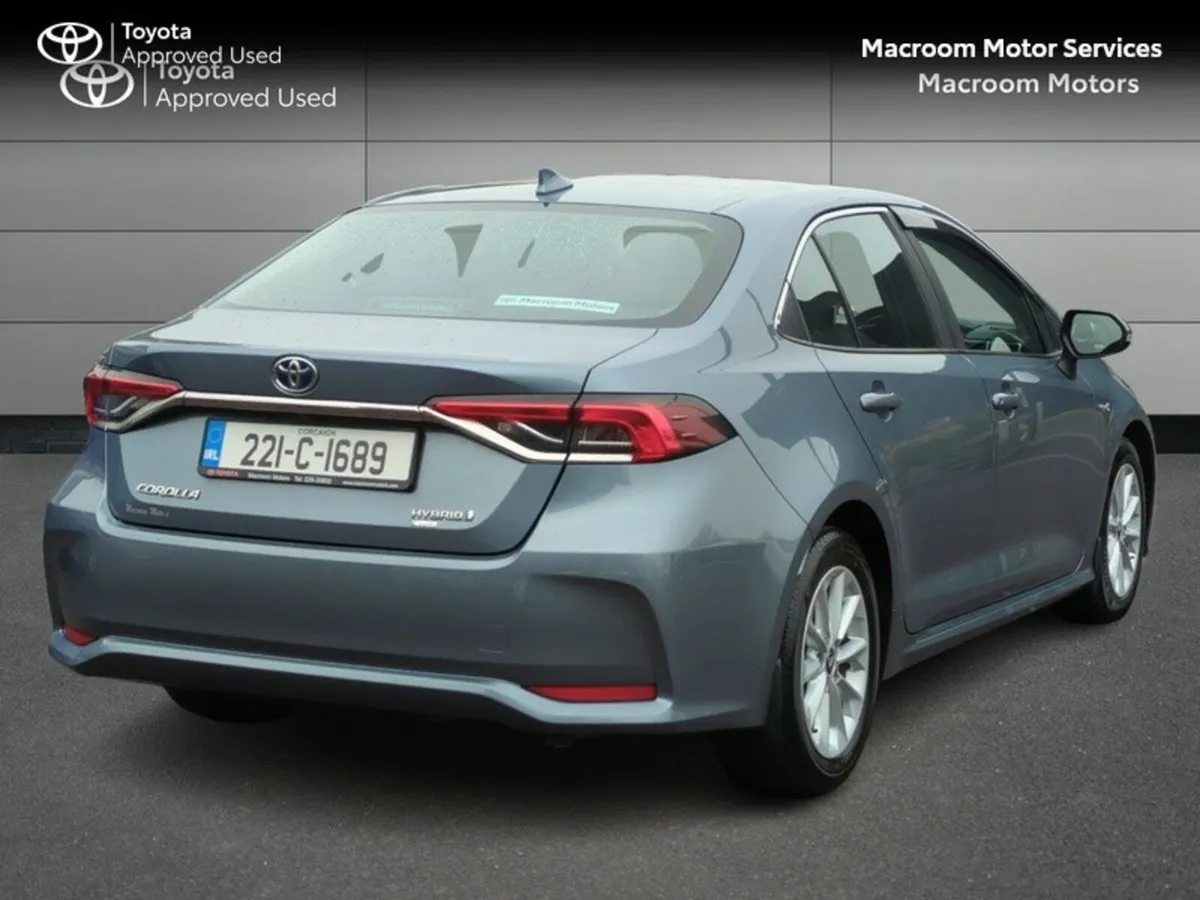 Toyota Corolla END OF YEAR CLEARANCE SALE! HYB LUN - Image 2