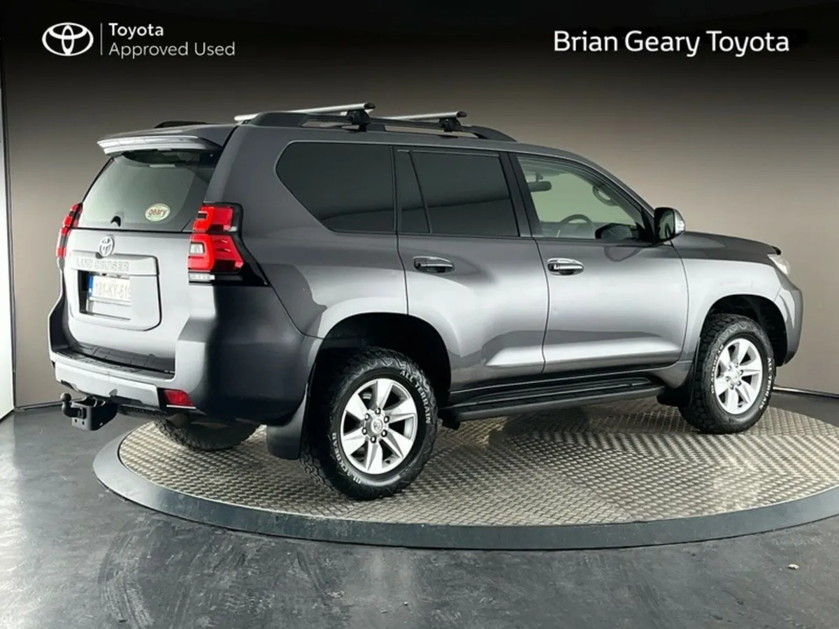 Toyota Land Cruiser LWB GX COMM - Image 2