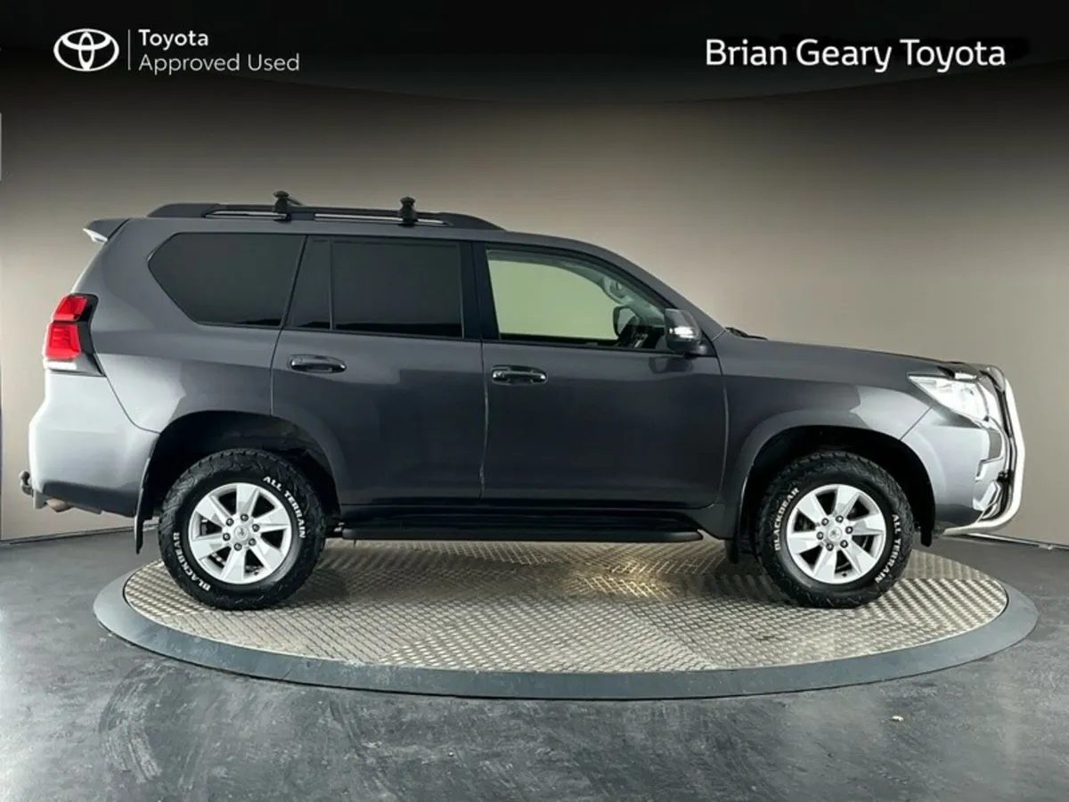 Toyota Land Cruiser LWB GX COMM - Image 3