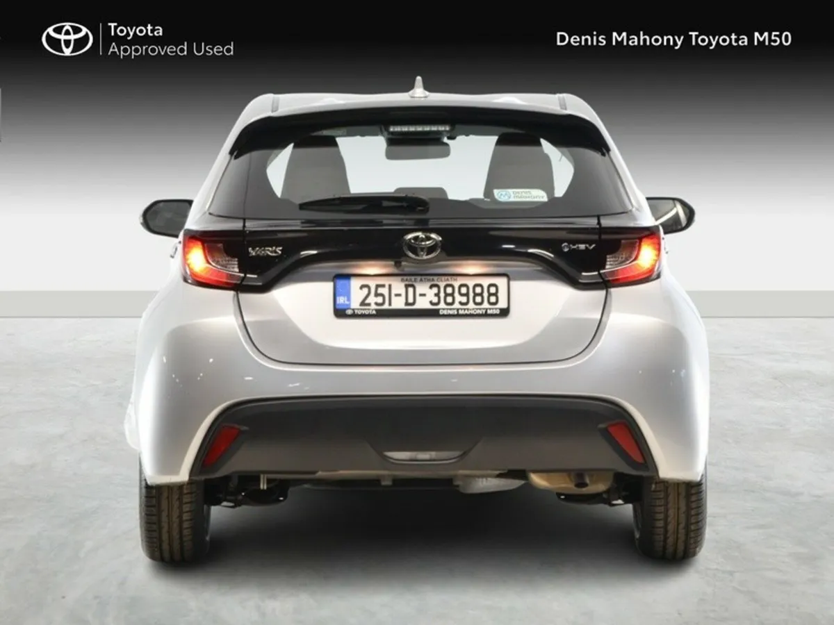 Toyota Yaris Hybrid Luna Auto - Image 4