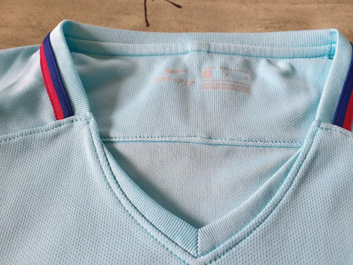 Barcelona Football Club Away Jersey 2017 to 2018 M - Image 2