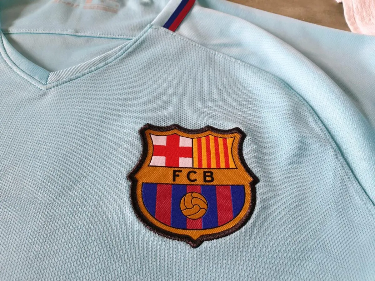 Barcelona Football Club Away Jersey 2017 to 2018 M - Image 3