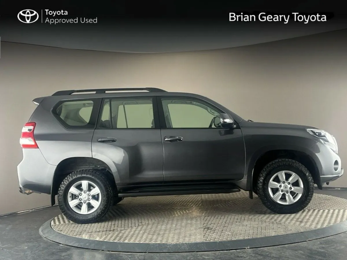 Toyota Land Cruiser LWB BUSINESS AUTO - Image 3