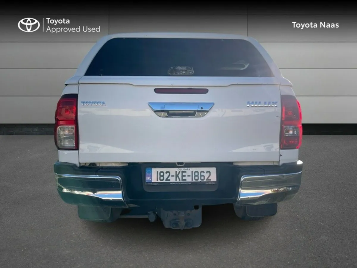 Toyota Hilux DOUBLE CAB SR5 4DR DREW - Image 4