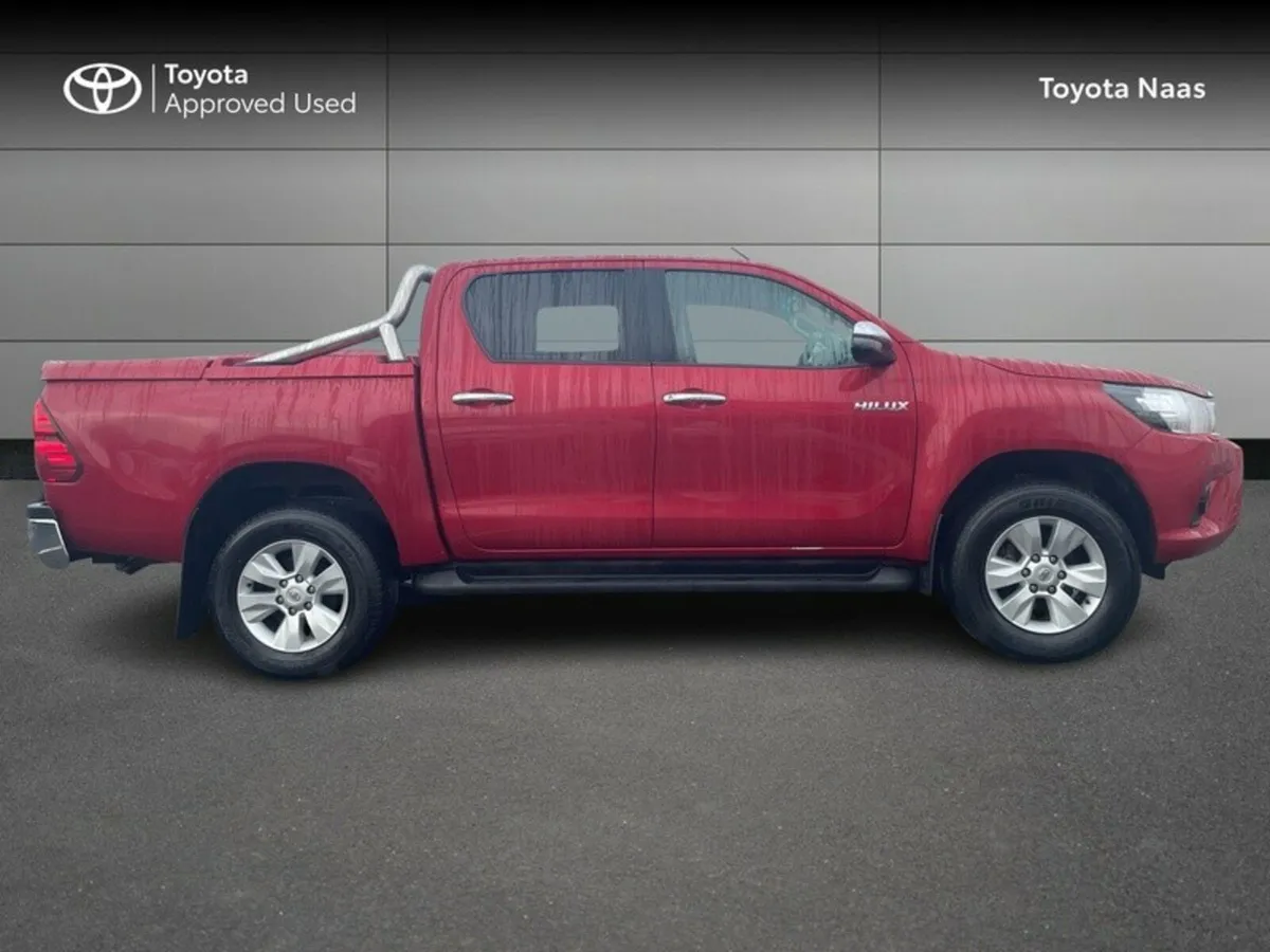 Toyota Hilux DOUBLE CAB SR5 4DR DREW - Image 3