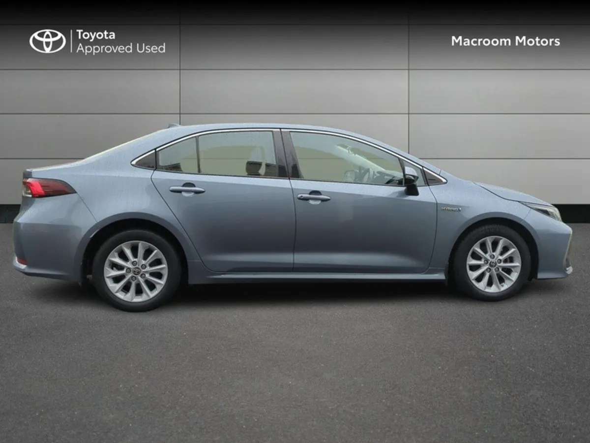 Toyota Corolla END OF YEAR CLEARANCE SALE!!! HYB L - Image 3