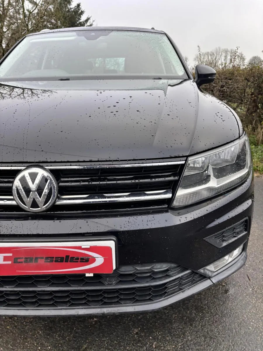 2017 Volkswagen Tiguan 2.0TDI - Image 3