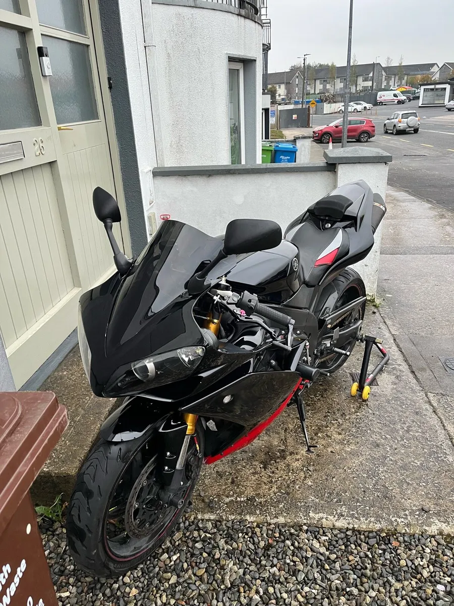 Yamaha YZF R1 - Image 1