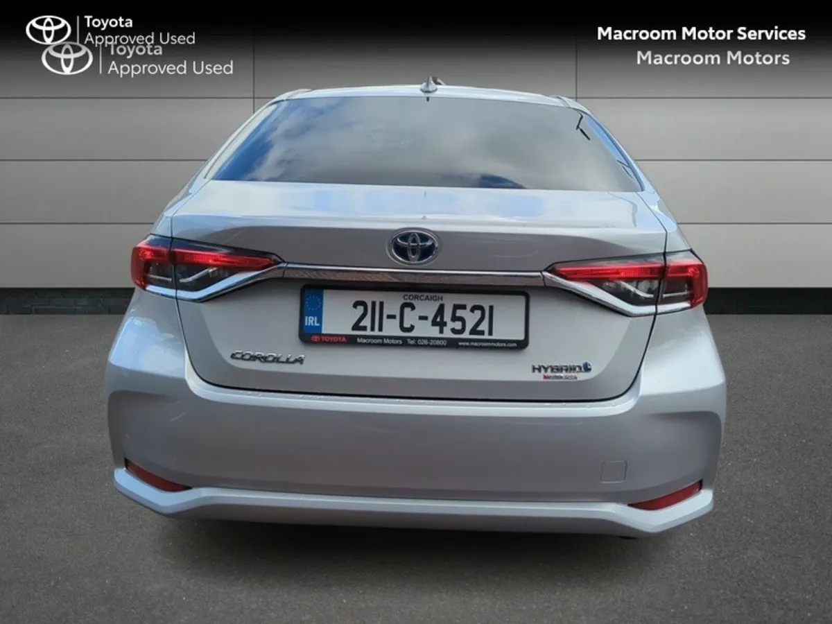Toyota Corolla BLACK FRIDAY SALE! HYB LUNA SPORT 4 - Image 4