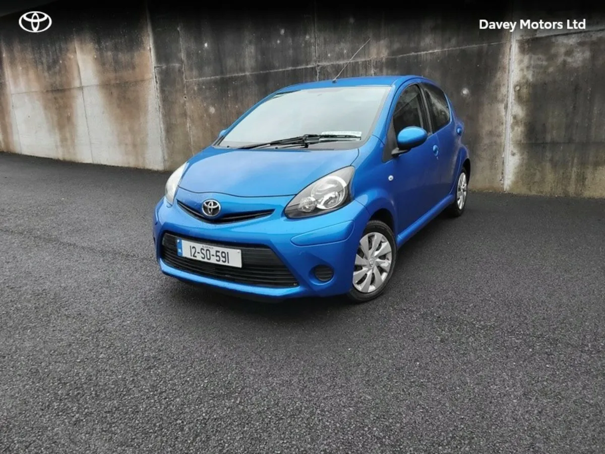 Toyota Aygo 1.0 AURA 4DR - Image 1