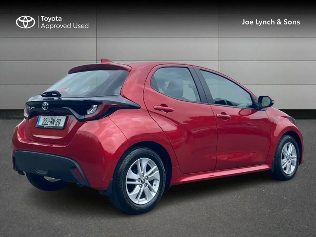 Toyota Yaris YARIS 1.0 LUNA - Image 2