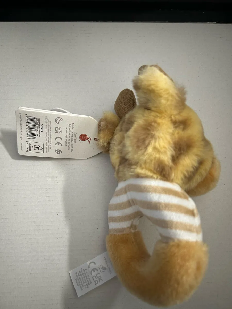 Huggy Giraffe Ring Rattle - Image 3