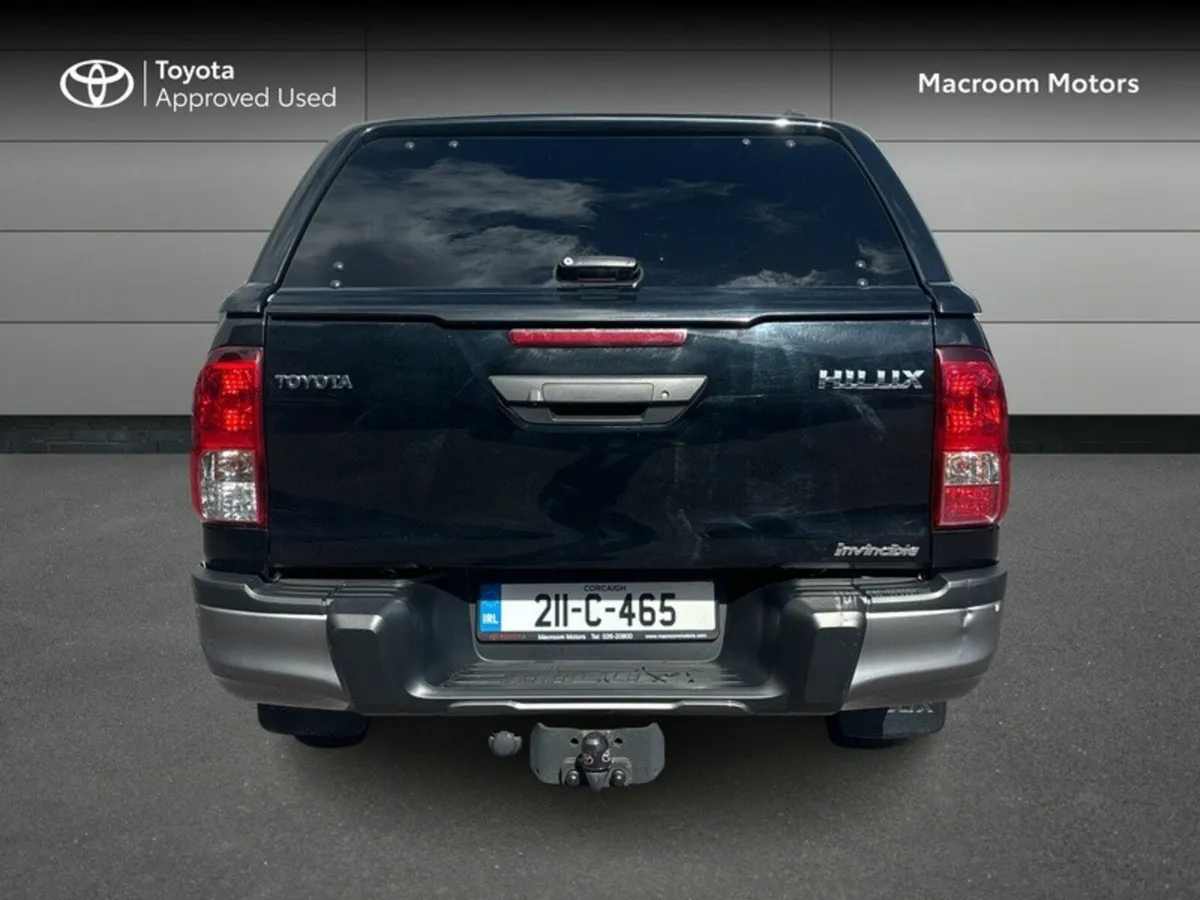 Toyota Hilux BLACK FRIDAY SALE! DCAB INVINCIBLE AT - Image 4