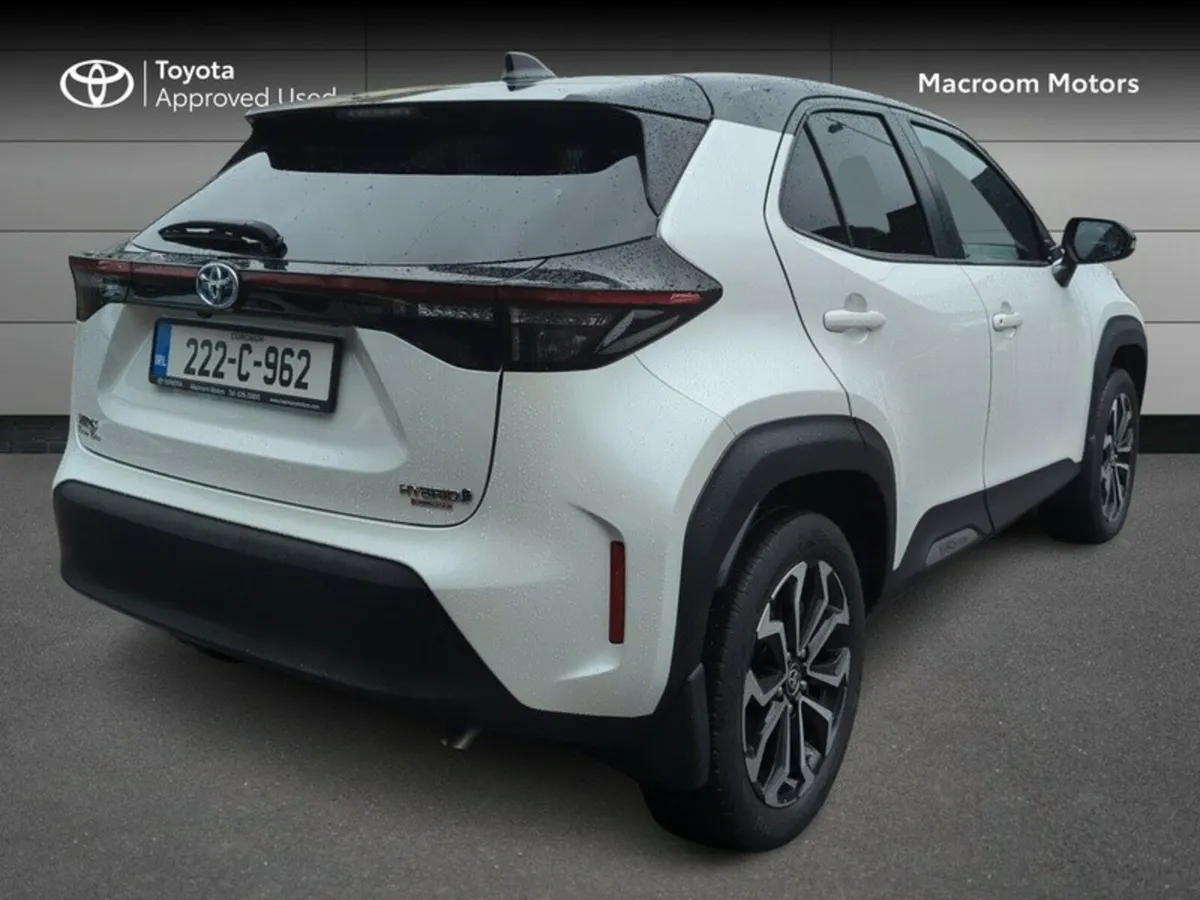 Toyota Yaris BLACK FRIDAY SALE!  CR CROSS LUNA SPO - Image 2