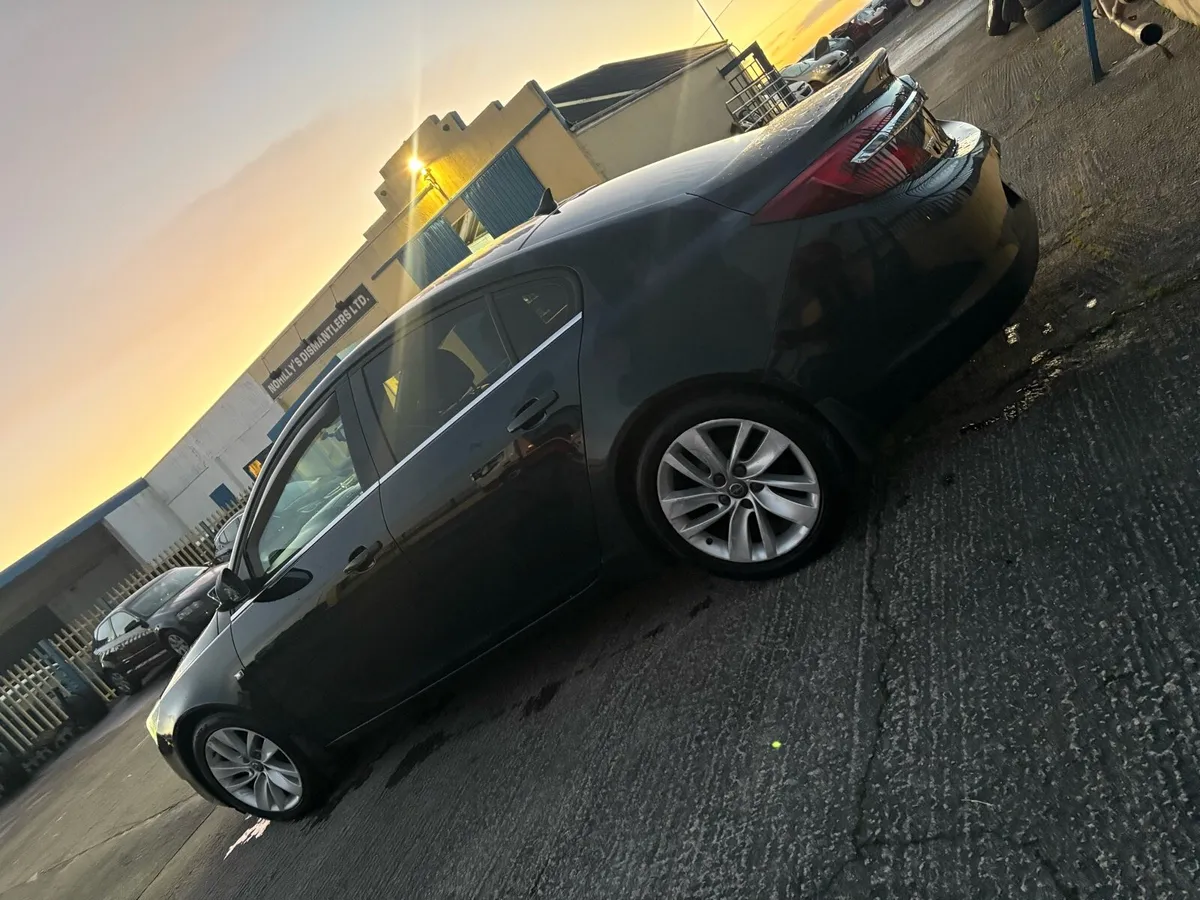 !! VERY Clean 141 Insignia - Image 3