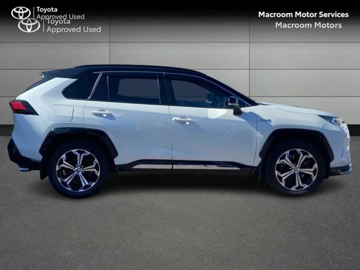 Toyota RAV4 BLACK FRIDAY SALE!  RAV4 PLUG-IN HYBRI - Image 3