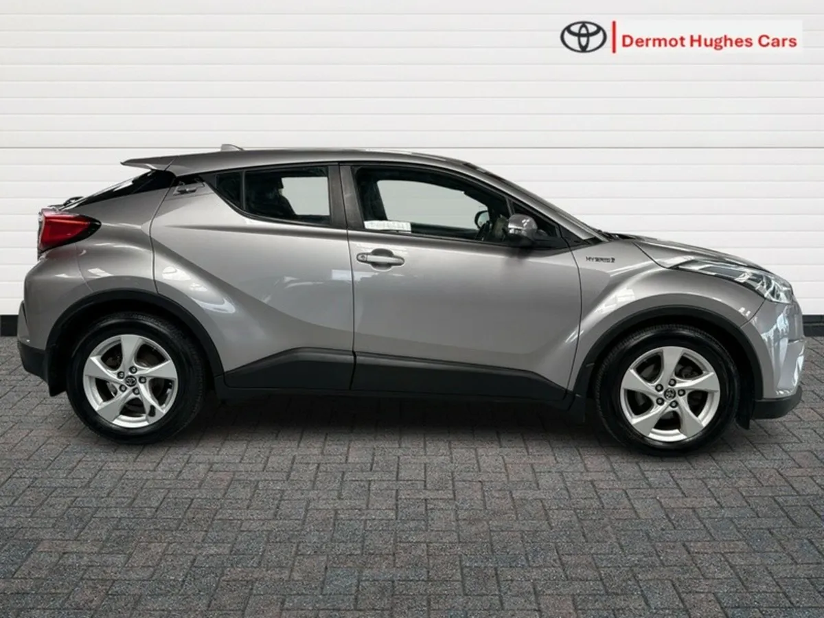 Toyota C-HR HYBRID LUNA 4DR AUTO - Image 3