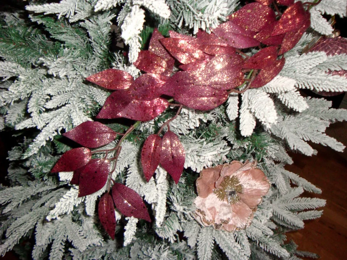 Burgundy  eucalyptus garland 150cm- NEW - Image 2