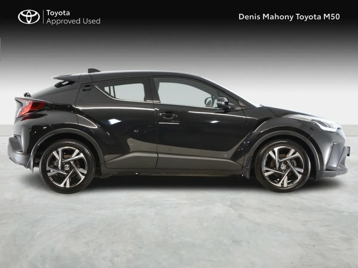 Toyota C-HR Hybrid Sport - Image 3