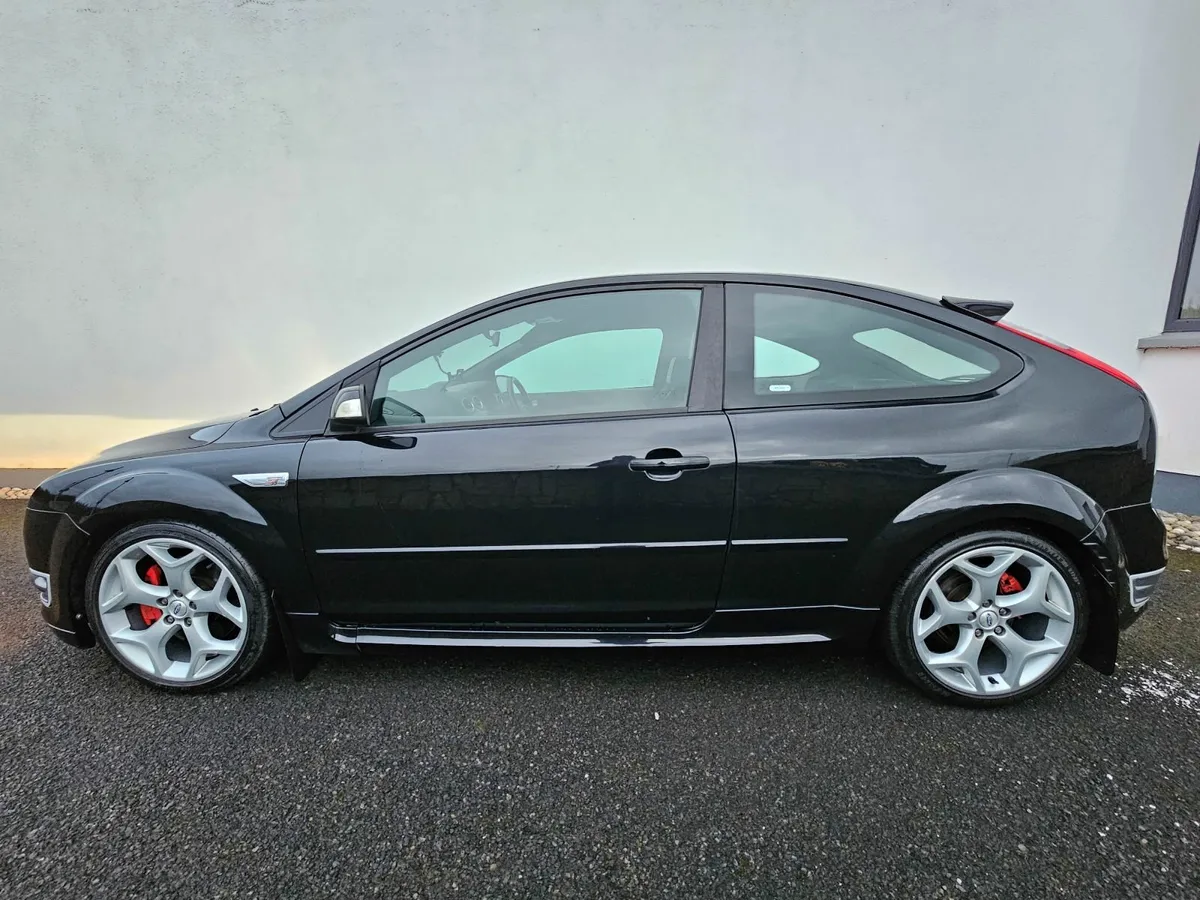 2007 Ford Focus ST - Image 2
