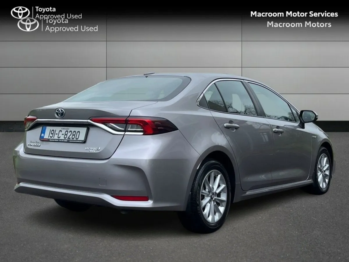 Toyota Corolla COROLLA HYBRID LUNA SAL - Image 2