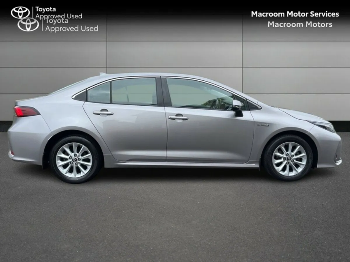 Toyota Corolla COROLLA HYBRID LUNA SAL - Image 3