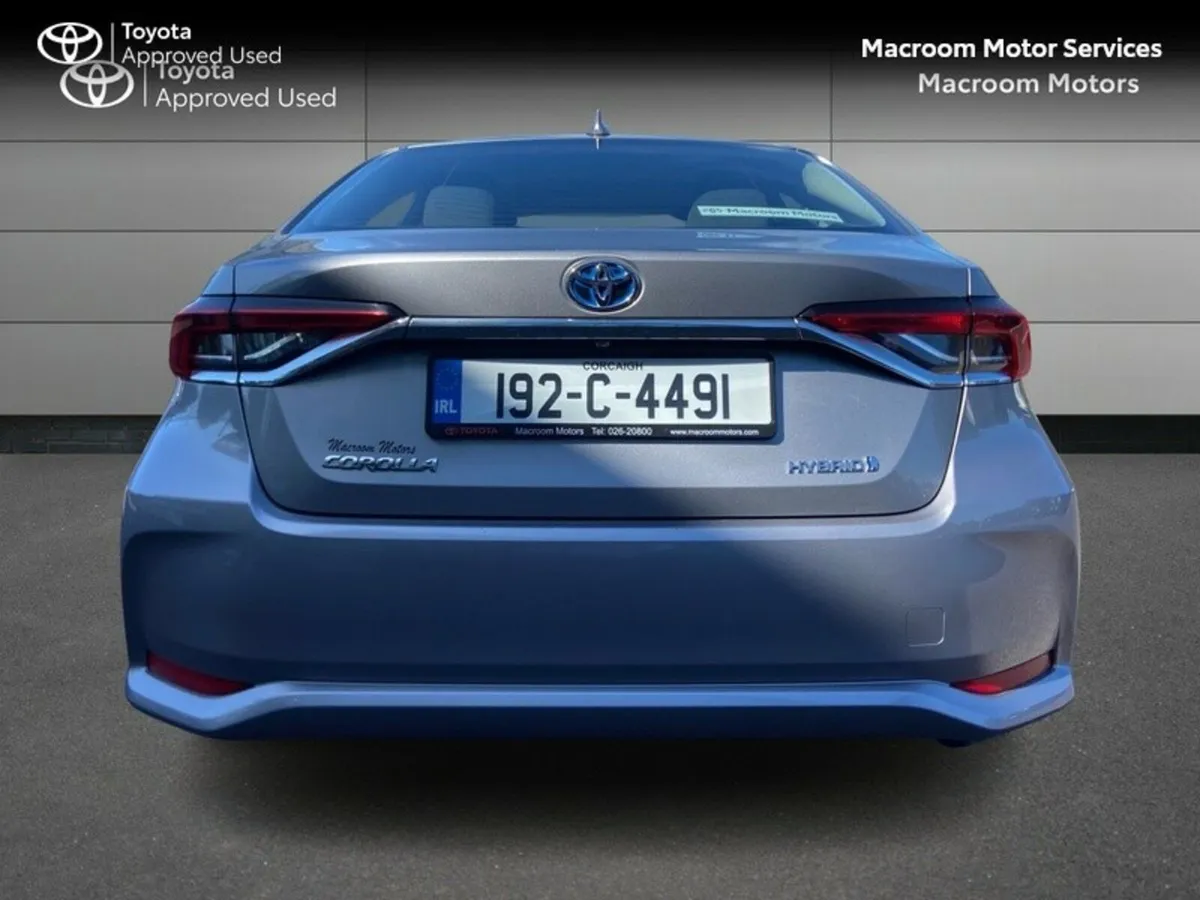 Toyota Corolla BLACK FRIDAY SALE! COROLLA HYBRID L - Image 4