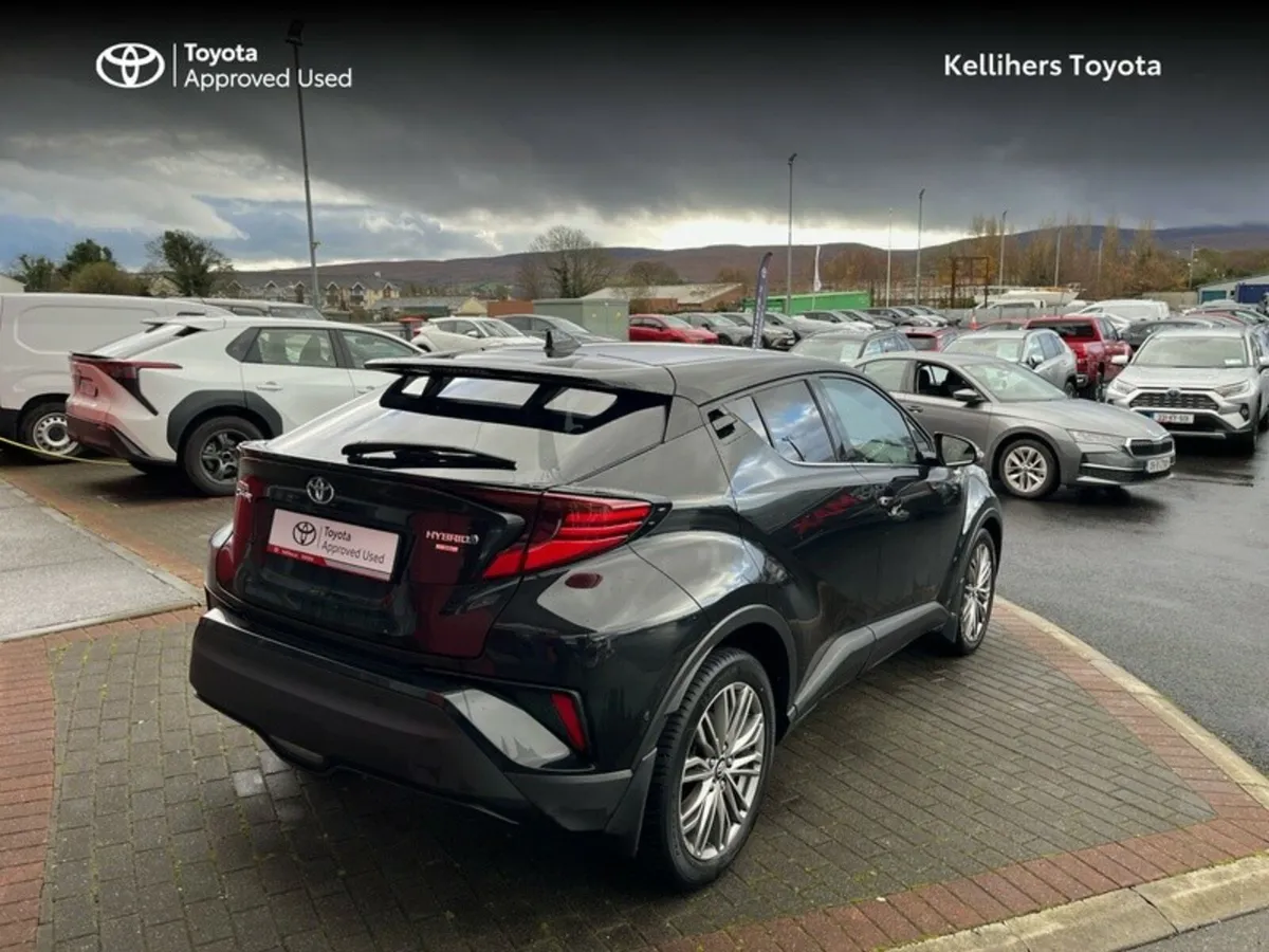 Toyota C-HR C-HR 1.8 HYBRID SOL - Image 2