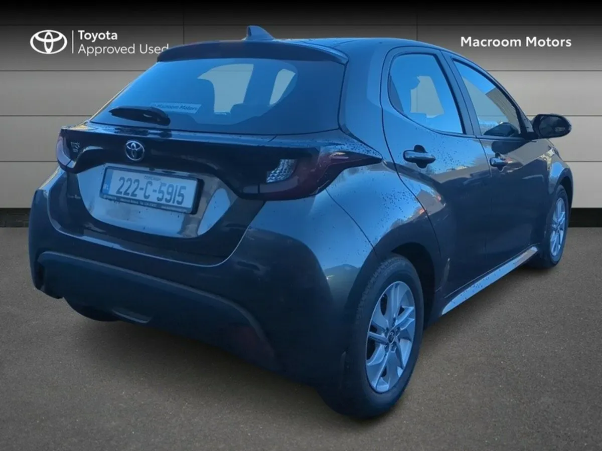 Toyota Yaris BLACK FRIDAY SALE! 1.0 LUNA 4DR - Image 2