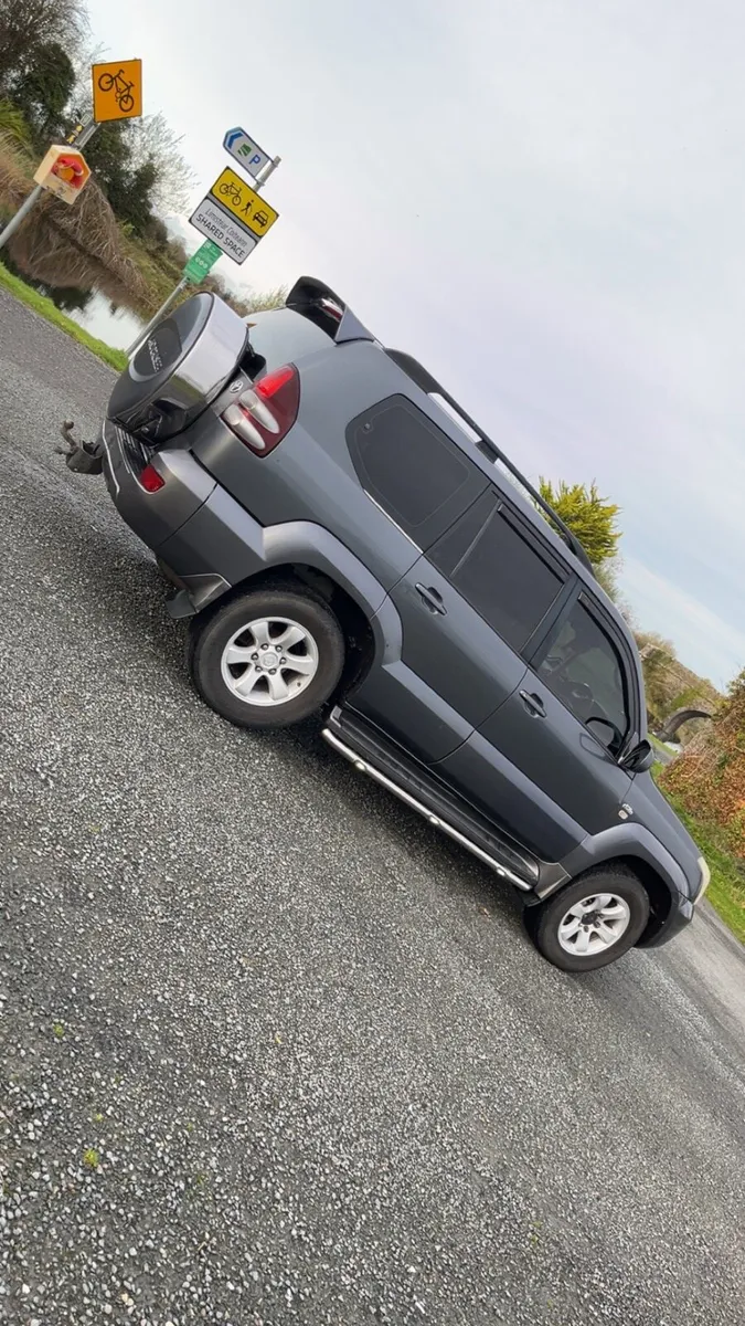 Toyota Land Cruiser - Image 4