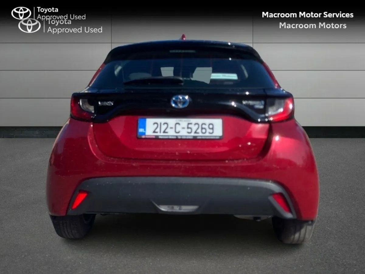 Toyota Yaris BLACK FRIDAY SALE! HYBRID LUNA 4DR AU - Image 4